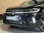 Volkswagen T-Roc 1.5 TSI R-Line Edition Facelift | Led | Camera | Stoelverwarming | Pano