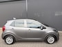 Kia Picanto 1.0 DPi DynamicLine Achteruitrijcamera - Apple carplay - Airco - Cruise control - Licht metalen velgen 14 inch - Bluetooth - Radio - Start/stop systeem - Stuur multifunctioneel - Navigatie