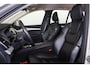 Volvo XC90 T8 Recharge AWD Inscription Ex. - IntelliSafe Assist & Surround - Elektrisch verstelbare voorstoelen met zittingverlengers & geheugen - Adaptieve LED koplampen - Harman Kardon audio - Standkachel - Verwarmbare voorruit - Verwarmde voorstoelen & stuur - Keyless - Parkeersensoren voor & achter - Parkeercamera achter - Elektrisch bedienbare kindersloten - Geïntegreerde kinderzitverhogers achter - 20 inch LMV