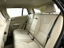 Volvo V60 1.6 T3 Momentum | Park assist | Cruise control | Airco