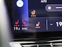 Volkswagen ID.5 Pro 77 kWh 174 PK| Dealeronderhouden | Navigatie | Achteruitrijcamera | Stoelverwarming | Stuurwielverwarming | Artvelours | Parkeersensoren