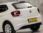 Volkswagen Polo 1.0 Sportline (APPLE CARPLAY, CRUISE, SPORTSTOELEN, BLUETOOTH, NIEUWE APK, ARMSTEUN, NIEUWSTAAT)