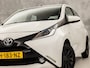 Toyota Aygo 1.0 VVT-i x-play Sport (NAVIGATIE, CAMERA, BLUETOOTH, CRUISE, SPORTSTOELEN, ELEK RAMEN, NIEUWSTAAT)