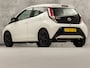 Toyota Aygo 1.0 VVT-i x-play Sport (NAVIGATIE, CAMERA, BLUETOOTH, CRUISE, SPORTSTOELEN, ELEK RAMEN, NIEUWSTAAT)