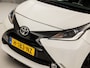Toyota Aygo 1.0 VVT-i x-play Sport (NAVIGATIE, CAMERA, BLUETOOTH, CRUISE, SPORTSTOELEN, ELEK RAMEN, NIEUWSTAAT)