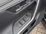 Toyota RAV4 2.5 Plug-in Hybrid AWD Style TREKHAAK STOEL- & STUUR VERWARMING ELEK. ACHTERKLEP EN BEST.STOEL. STOFFEN BEKL.