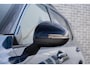 Lynk & Co 01 1.5 | Plug-in Hybrid | PHEV | Panoramadak | 360 Graden Camera | Infinity Audio Systeem | Lichtmetalen Velgen 20 inch | Adaptive Cruise Control | Elektrisch bedienbare achterklep | Apple Carplay/Android Auto | Stoelverwarming | Achteruitrijcamera | Keyless