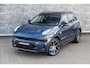 Lynk & Co 01 1.5 | Plug-in Hybrid | PHEV | Panoramadak | 360 Graden Camera | Infinity Audio Systeem | Lichtmetalen Velgen 20 inch | Adaptive Cruise Control | Elektrisch bedienbare achterklep | Apple Carplay/Android Auto | Stoelverwarming | Achteruitrijcamera | Keyless