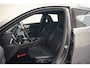 Mercedes-Benz A-klasse 180 Business Solution AMG Aut. [ Sfeerverlichting Stoelverwarming Navi Camera ]