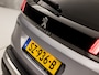 Peugeot 3008 1.6 e-THP Allure 165Pk Automaat (APPLE CARPLAY, 1e EIGENAAR, GROOT NAVI, 360 CAMERA, FOCAL AUDIO, SPORTSTOELEN, GETINT GLAS, KEYLESS, LANE ASSIST, NIEUWSTAAT)