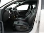 Audi RS3 Sportback 2.5 400pk TFSI quattro |RS-seats|ABT veren|ABT frontlip & difussor|ABT 19" LMV|custom stuur|bluetooth|navigatie|stoelverwarming|parkeersensoren voor en achter|LED-dagrijverlichting|