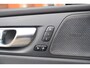 Volvo XC60 T6 Recharge AWD Plus Dark | Longe Range | Stoelverwarming & Koeling | Trekhaak | Leder | Parkeercamera | H/K | Pilot Assist | Keyless