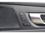 Volvo XC60 T6 Recharge AWD Plus Dark | Longe Range | Stoelverwarming & Koeling | Trekhaak | Leder | Parkeercamera | H/K | Pilot Assist | Keyless