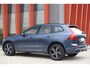 Volvo XC60 T6 Recharge AWD Plus Dark | Longe Range | Stoelverwarming & Koeling | Trekhaak | Leder | Parkeercamera | H/K | Pilot Assist | Keyless