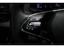 Skoda Karoq 1.5 TSI ACT Sportline Business | STOEL / STUUR- VERWARMING | DAB | APPLE | CAMERA | TREKHAAK | 19"