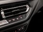 BMW 1-Serie 118i Sport Automaat (APPLE CARPLAY, DEALER ONDERHOUDEN, STOELVERWARMING, CAMERA, SPORTSTOELEN, GETINT GLAS, LANE ASSIST, GROOT NAVI, CRUISE, NIEUWSTAAT)