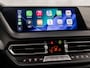 BMW 1-Serie 118i Sport Automaat (APPLE CARPLAY, DEALER ONDERHOUDEN, STOELVERWARMING, CAMERA, SPORTSTOELEN, GETINT GLAS, LANE ASSIST, GROOT NAVI, CRUISE, NIEUWSTAAT)