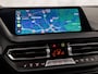 BMW 1-Serie 118i Sport Automaat (APPLE CARPLAY, DEALER ONDERHOUDEN, STOELVERWARMING, CAMERA, SPORTSTOELEN, GETINT GLAS, LANE ASSIST, GROOT NAVI, CRUISE, NIEUWSTAAT)
