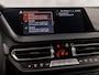BMW 1-Serie 118i Sport Automaat (APPLE CARPLAY, DEALER ONDERHOUDEN, STOELVERWARMING, CAMERA, SPORTSTOELEN, GETINT GLAS, LANE ASSIST, GROOT NAVI, CRUISE, NIEUWSTAAT)