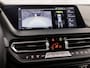 BMW 1-Serie 118i Sport Automaat (APPLE CARPLAY, DEALER ONDERHOUDEN, STOELVERWARMING, CAMERA, SPORTSTOELEN, GETINT GLAS, LANE ASSIST, GROOT NAVI, CRUISE, NIEUWSTAAT)