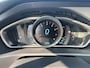 Volvo V40 Cross Country T4 Momentum | Panoramadak | Trekhaak afneembaar | Dealerondehouden | 1e eigenaar
