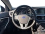 Volvo V40 Cross Country T4 Momentum | Panoramadak | Trekhaak afneembaar | Dealerondehouden | 1e eigenaar