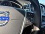 Volvo V40 Cross Country T4 Momentum | Panoramadak | Trekhaak afneembaar | Dealerondehouden | 1e eigenaar