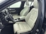 Volvo XC40 1.5 T5 RECHARGE R-DESIGN | SCHUIFDAK | CHIQUE LEDER IVOOR INTERIEUR | H&K AUDIO | CAMERA | NAVI | 19'' LM VELGEN | VERWARMDE VOORSTOELEN |