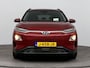 Hyundai Kona Electric EV FASHION 64 kWh | DODEHOEK DETECTIE | PDC | 3 FASEN | WARMTEPOMP | CAMERA | CLIMA | CRUISE ADAPT. | NAVI | PRIVACY GLASS | DAKRAILING | APPLE CAR PLAY & ADROID AUTO |