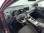 Hyundai Kona Electric EV FASHION 64 kWh | DODEHOEK DETECTIE | PDC | 3 FASEN | WARMTEPOMP | CAMERA | CLIMA | CRUISE ADAPT. | NAVI | PRIVACY GLASS | DAKRAILING | APPLE CAR PLAY & ADROID AUTO |