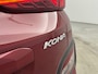 Hyundai Kona Electric EV FASHION 64 kWh | DODEHOEK DETECTIE | PDC | 3 FASEN | WARMTEPOMP | CAMERA | CLIMA | CRUISE ADAPT. | NAVI | PRIVACY GLASS | DAKRAILING | APPLE CAR PLAY & ADROID AUTO |