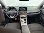 Hyundai Kona Electric EV FASHION 64 kWh | DODEHOEK DETECTIE | PDC | 3 FASEN | WARMTEPOMP | CAMERA | CLIMA | CRUISE ADAPT. | NAVI | PRIVACY GLASS | DAKRAILING | APPLE CAR PLAY & ADROID AUTO |