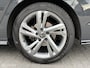Volkswagen Golf Variant 1.5 eTSI R-Line Business|Trekhaak|Sfeerverlichting|Stoel/Stuurverwarming|Carplay|Camera..