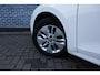 Skoda Octavia 1.0 TSI Ambition | Navigatie | Apple Carplay | Android Auto | Parkeersensoren | Cruise Control | Climate Control | Stoelverwarming | Privacy Glas | LED Koplampen | Lichtmetalen Velgen