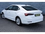Skoda Octavia 1.0 TSI Ambition | Navigatie | Apple Carplay | Android Auto | Parkeersensoren | Cruise Control | Climate Control | Stoelverwarming | Privacy Glas | LED Koplampen | Lichtmetalen Velgen
