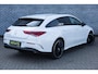 Mercedes-Benz CLA Shooting Brake 250 e AMG Line | Plug-in Hybrid (PHEV) | Panoramadak | Burmeister Audio | Elektrisch Verstelbare Voorstoelen | Elektrische Achterklep | LED Koplampen | Widescreen MBUX | Stoelverwarming | Apple Carplay | Android Auto
