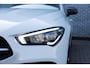 Mercedes-Benz CLA Shooting Brake 250 e AMG Line | Plug-in Hybrid (PHEV) | Panoramadak | Burmeister Audio | Elektrisch Verstelbare Voorstoelen | Elektrische Achterklep | LED Koplampen | Widescreen MBUX | Stoelverwarming | Apple Carplay | Android Auto