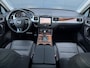 Volkswagen Touareg 3.0 TSI Hybrid Highline 333PK - Luchtvering - Panoramadak - ACC - Zeer Complete Uitvoering