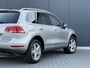 Volkswagen Touareg 3.0 TSI Hybrid Highline 333PK - Luchtvering - Panoramadak - ACC - Zeer Complete Uitvoering