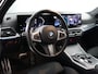 BMW 3-Serie Touring 318i M Sport (NL-Auto / Pano / Elek. trekhaak / Sportstoelen / Carplay / Sfeerverlichting / 19'')