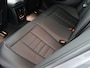 BMW 3-Serie Touring 318i M Sport (NL-Auto / Pano / Elek. trekhaak / Sportstoelen / Carplay / Sfeerverlichting / 19'')