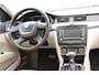 Skoda Superb Combi 1.8 TSI Elegance Business Line nette stationcar met leer