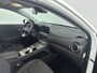 Hyundai Kona Electric EV FASHION 64 kWh | SoH 94% | DODEHOEK DETECTIE | PDC | 3 FASE | WARMTEPOMP | CAMERA | CLIMA | CRUISE ADAPT. | NAVI | PRIVACY GLASS | DAKRAILING | APPLE CAR PLAY & ANDROID AUTO |