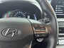 Hyundai Kona Electric EV FASHION 64 kWh | SoH 94% | DODEHOEK DETECTIE | PDC | 3 FASE | WARMTEPOMP | CAMERA | CLIMA | CRUISE ADAPT. | NAVI | PRIVACY GLASS | DAKRAILING | APPLE CAR PLAY & ANDROID AUTO |