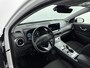 Hyundai Kona Electric EV FASHION 64 kWh | FACELIFT MODEL! | DODEHOEK DETECTIE | PDC | 3 FASE | WARMTEPOMP | CAMERA | CLIMA | CRUISE ADAPT. | NAVI | PRIVACY GLASS | DAKRAILING | APPLE CAR PLAY & ADROID AUTO |