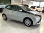 Toyota Aygo 1.0 VVT-i x-play achteruitrijcamera, cruise control, airco