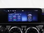 Mercedes-Benz A-klasse 250e Business Solution AMG | Panoramaschuifdak | Head-up display | Premium Plus | Stoelverwarming | 360° camera |