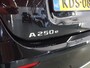 Mercedes-Benz A-klasse 250e Business Solution AMG | Panoramaschuifdak | Head-up display | Premium Plus | Stoelverwarming | 360° camera |