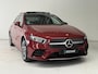 Mercedes-Benz A-klasse 250 e AMG Line | Trekhaak | Panoramadak | Stoelverwarming | Achteruitrijcamera |