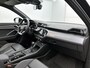 Audi Q3 45 TFSI e S edition Automaat | Navigatie | Panorama dak | Leder | 20 Inch Velgen | Airco | Sonos Audio | Stoelverwarming |